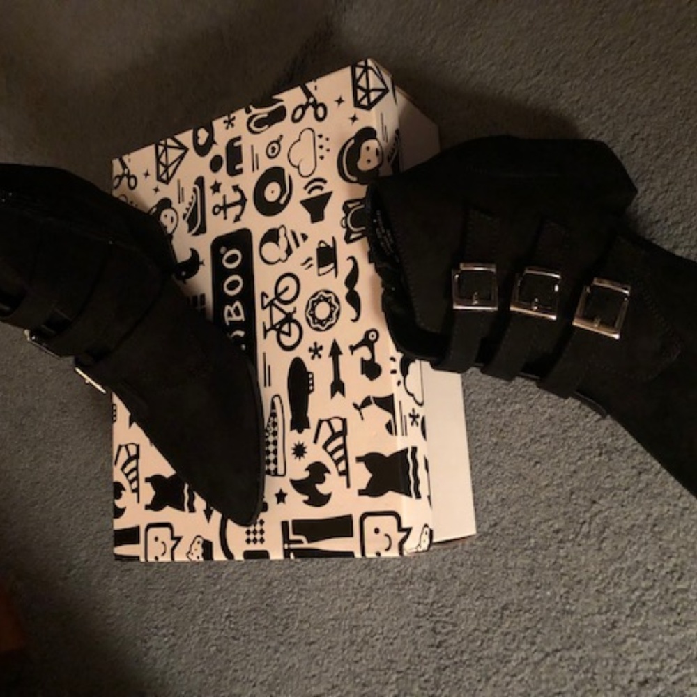 Bamboo Black Boots with Buckles